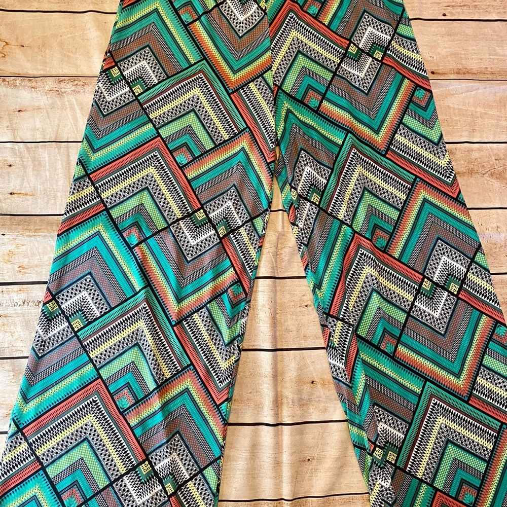 Beautiful! Valerie Stevens colorful Palazzo pants! Size L